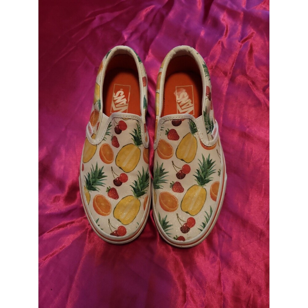 Vans - Picture 1 of 2